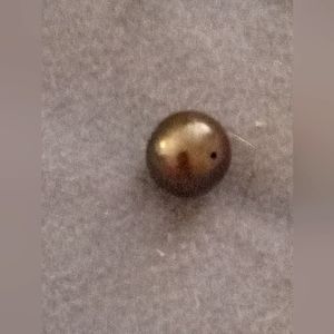 Tahitian black pearl